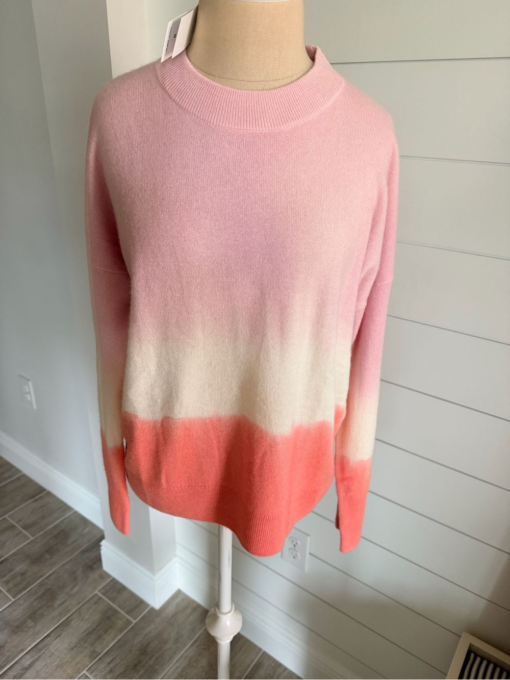 Vineyard Vines Lofty Sunset Cashmere Crew Pink White Coral Ombre-Medium